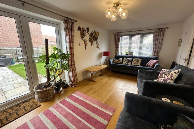 56, Hickory Way, Chippenham photo 4