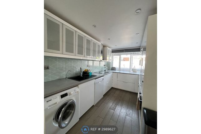 Fox Close, Orpington photo 4