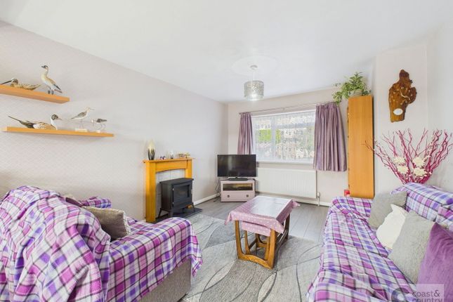 16, Barn Park Close, Newton Abbot photo 3