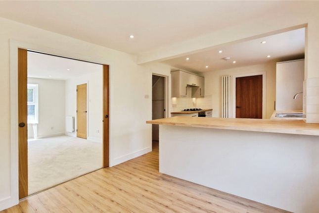 6, Thomas Drive, Bracknell photo 3