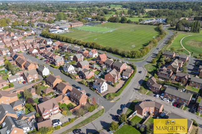 4, Thomas Hardy Way, Warwick photo 2