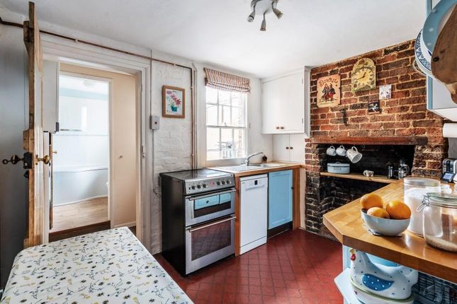 7, Horsham Road, Dorking photo 4
