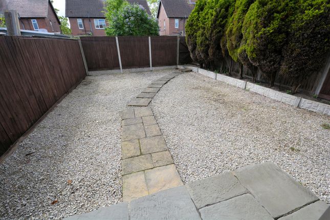 33, Eden Avenue, Selby photo 2