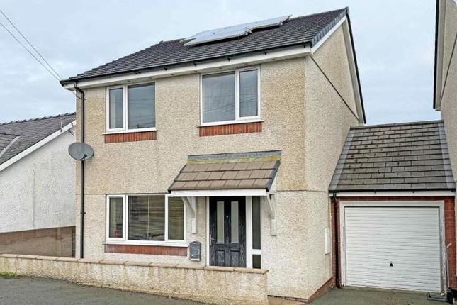 00 Bryn Awelon, Ffordd Cildwrn, Llangefni photo 2