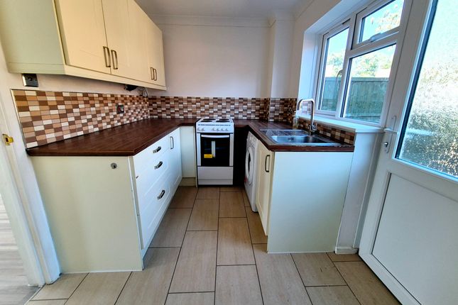 1-bed flat on 8 Medoc Close, Basildon, £1,300/mo