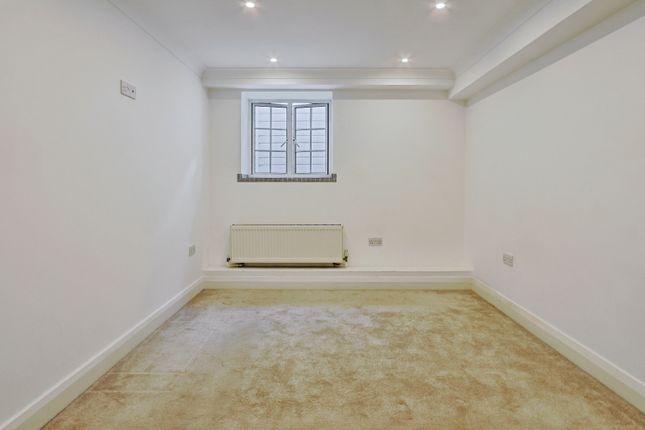 Flat Gd4, Bournemouth photo 4