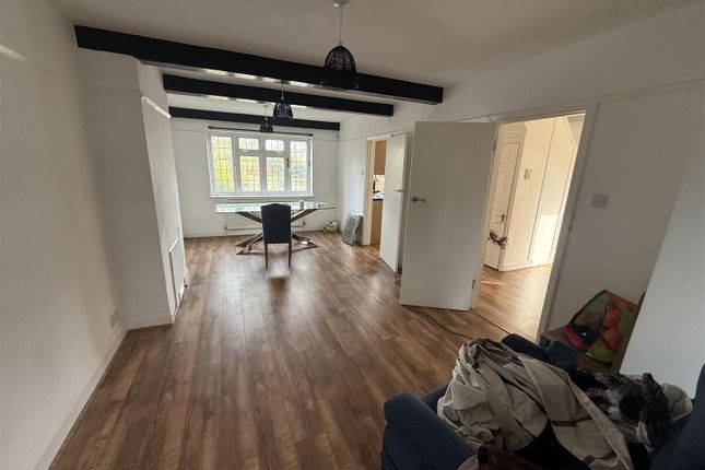 3, Faircroft, Slough photo 2