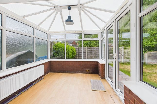 26 Merton Grove, Manchester photo 4