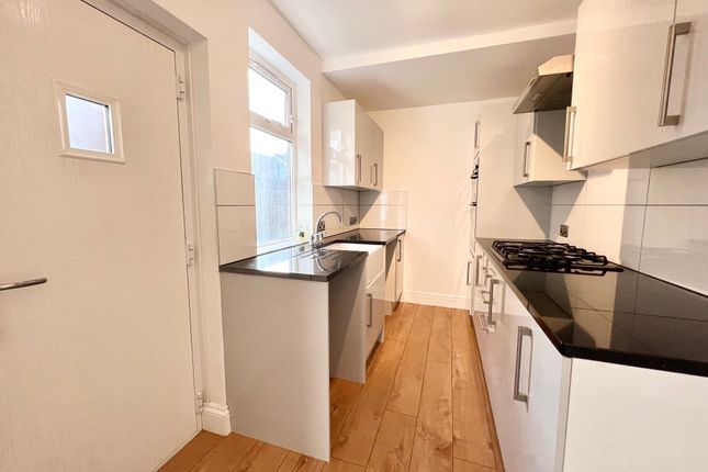 62, Nottingham photo 2
