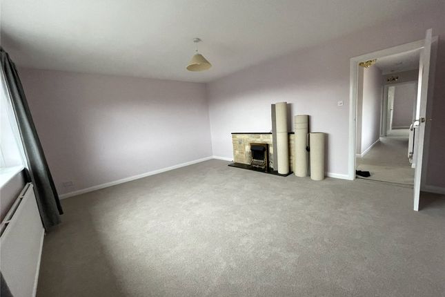 Bungalow to rent in Cold Ash, Thatcham, Berkshire