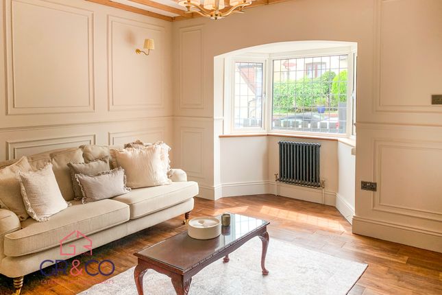12 Prince Edward Crescent, Ebbw Vale photo 3