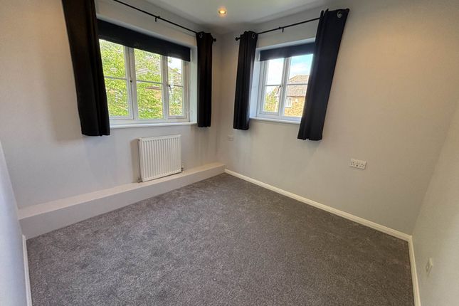 9, Lark Vale, Aylesbury photo 4