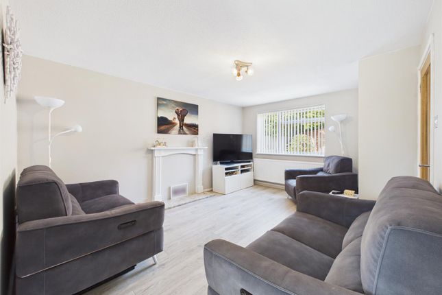 8, Miller Close, Gloucester photo 2