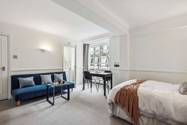 Studio studio on Flat 807, Nell Gwynn House, Sloane Avenue, London, £400,000