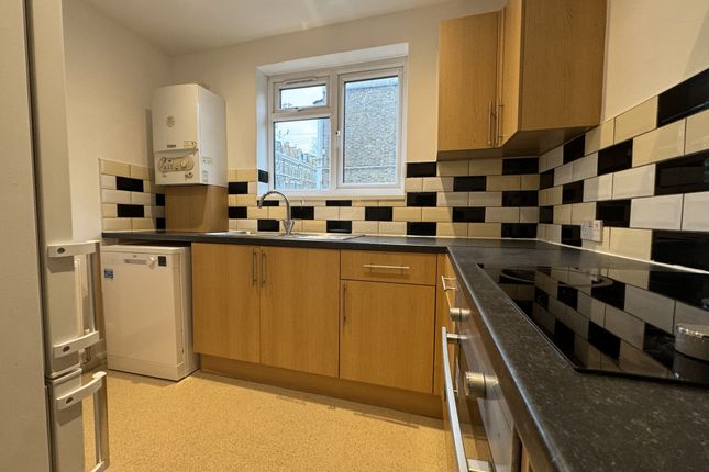 Flat to rent in Lavender Hill, Battersea