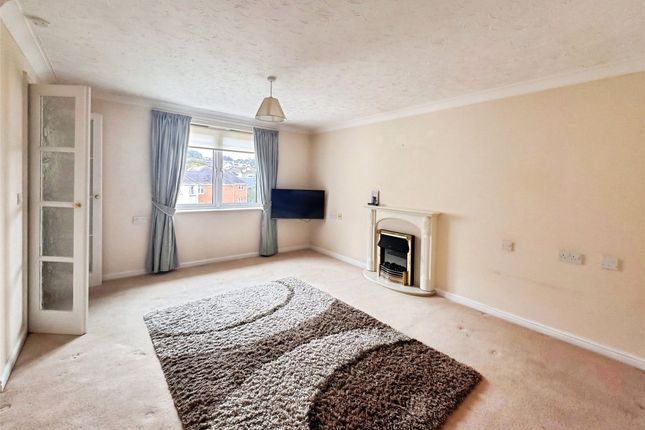 Flat 56, 18, Horn Cross Road, Devon photo 2