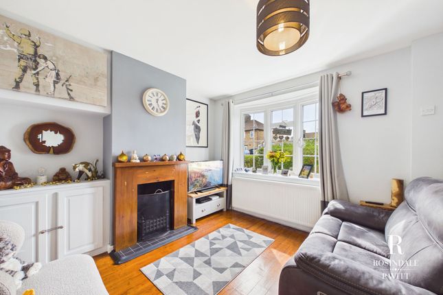 15 Shrewsbury Road, Carshalton photo 3