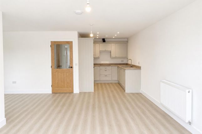 NEW BUILD, 32B Princes Avenue, SHEERNESS photo 4