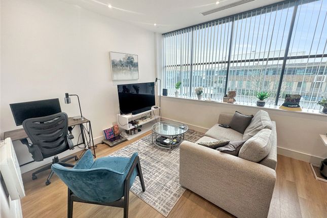Flat 106, Atria House, 219, Bath Road, Berkshire photo 4