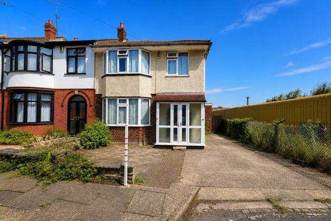 3-bed house on 31 Peverels Way, Northampton, £180,000