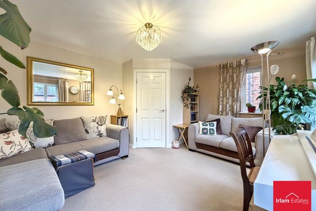 8 Lorna Way, Manchester photo 4