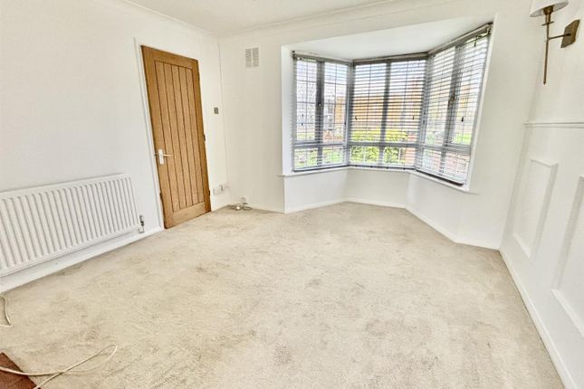 69, Wood Street, Gillingham photo 3
