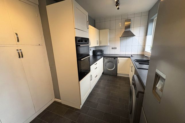 104, Broadway, Oldham photo 4