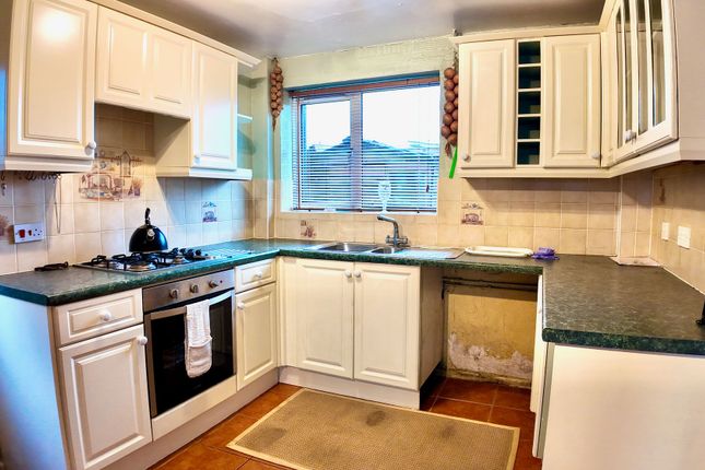 26 Conway Road, Newport photo 2