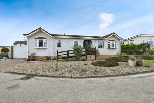 2-bed caravan on 12, Lodge Park, Oakham, £145,000