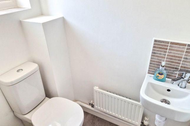 6, Boyce Way, Cardiff photo 4