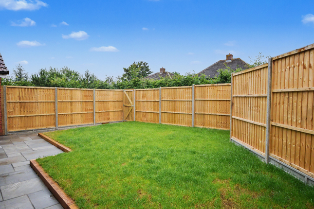 1 Bentley Mews,, Hole Lane, Farnham photo 2