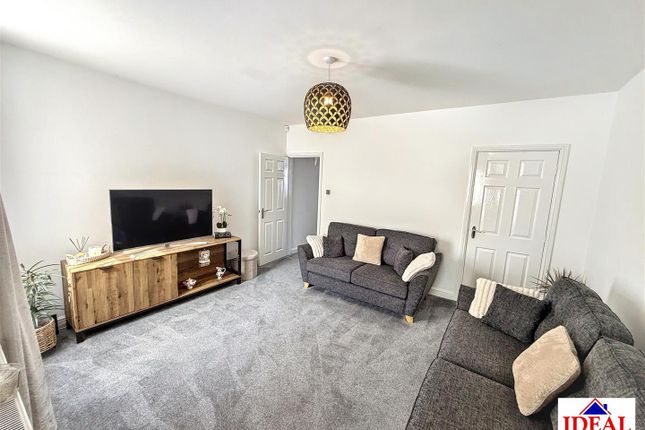 9, Victor Street, Carcroft, Doncaster photo 2