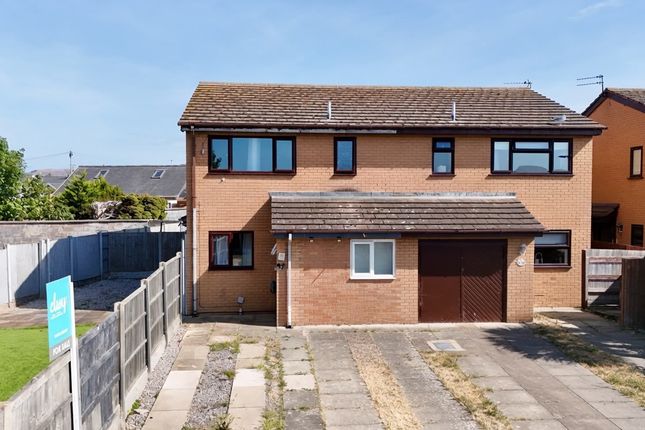 9, Brynmor Avenue, Rhyl photo 2