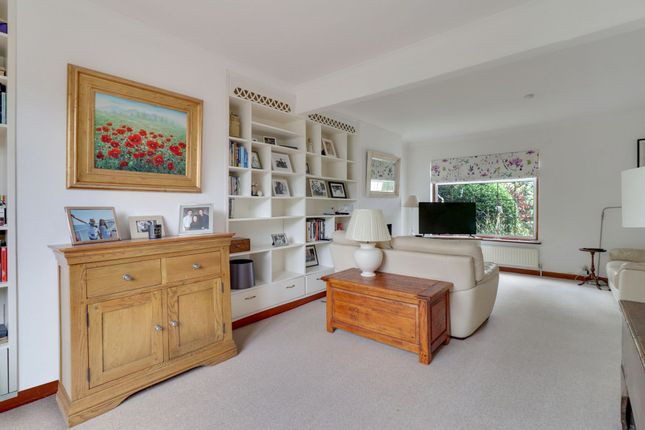 39 Rythe Road, Esher photo 4