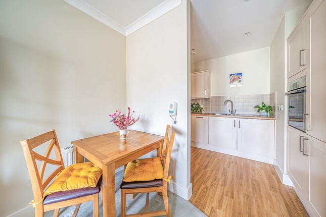 17 Signature House, 3 Maumbury Gardens, Dorchester photo 3