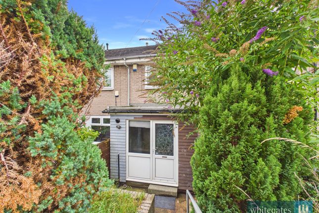 30, Arnford Close, West Yorkshire photo 2