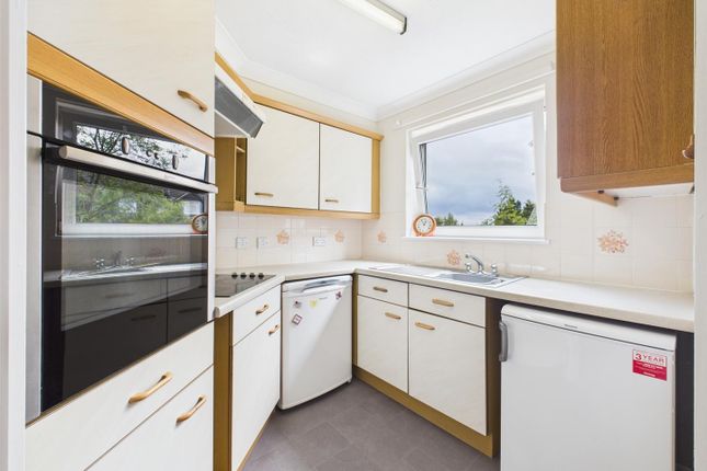 23, Sherleys Court, Ruislip photo 2