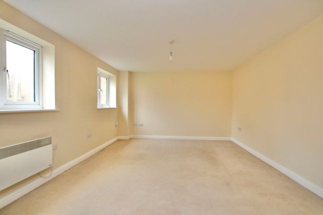 Flat for sale in Forest Avenue, Ashford