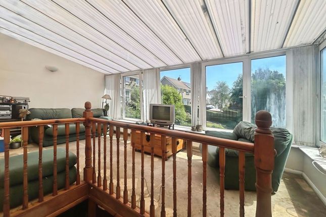 116 Oaklands Road, Bridgend photo 4