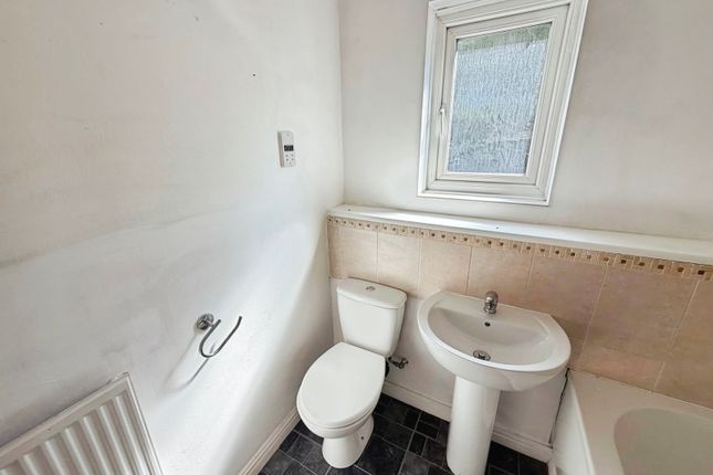 63, Swansea photo 5