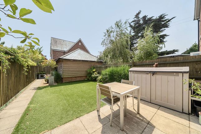 16a, Avenue Road, Lymington photo 4