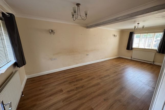 10, Ely Road, Ely photo 3