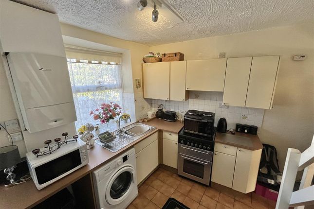 147, Mottram Moor, Hyde photo 2