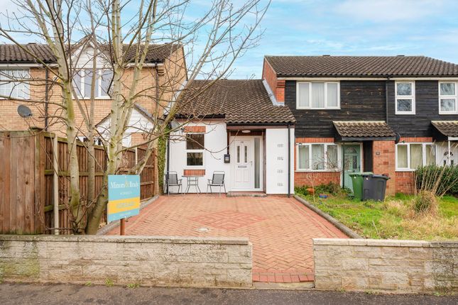 Thumbnail Terraced house for sale in Swan Lane, Long Stratton