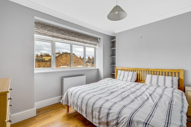 Thumbnail Flat for sale in Landcroft Road, London