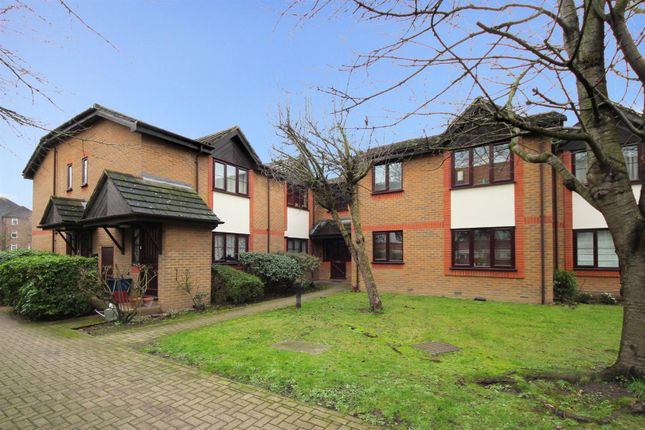 Thumbnail Flat to rent in Manor Vale, Boston Manor Road, Brentford