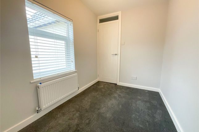 Terraced house to rent in John Street, Tamworth, Staffordshire