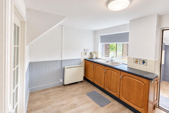 3, Southall Terrace, Newent photo 4