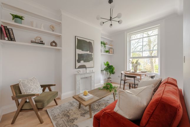 Flat for sale in Clarendon Road, Holland Park