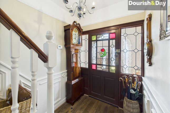 19 Highfield Grove, Stafford photo 4